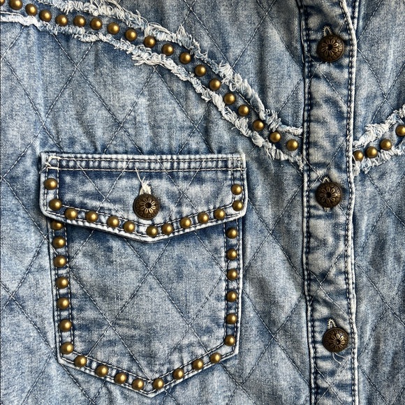 POL Dust & Denim Shacket - Picture 9 of 16